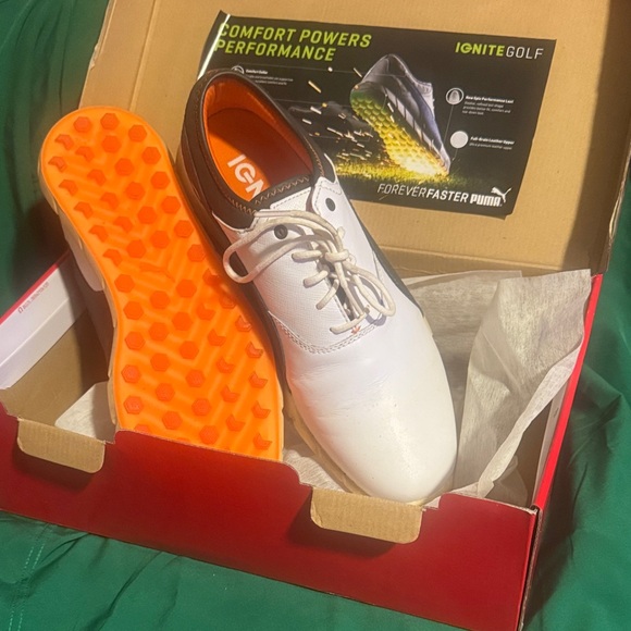 PUMA Men's White and Orange Spike-less  Golf Shoes - Picture 1 of 2
